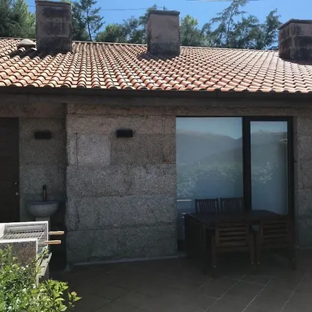 בית נופש Casa Do Norte Geres ויירה דו מיניו